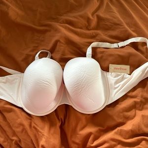 42D Bras